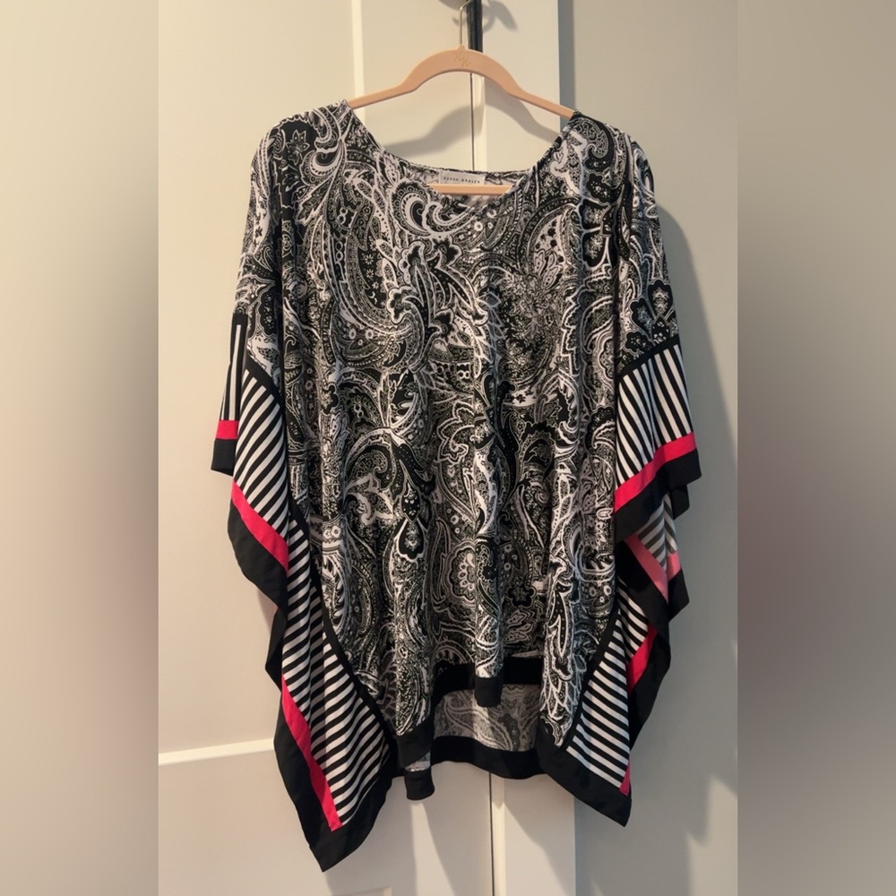 Susan Graver Black and White Paisley/Stripe Top